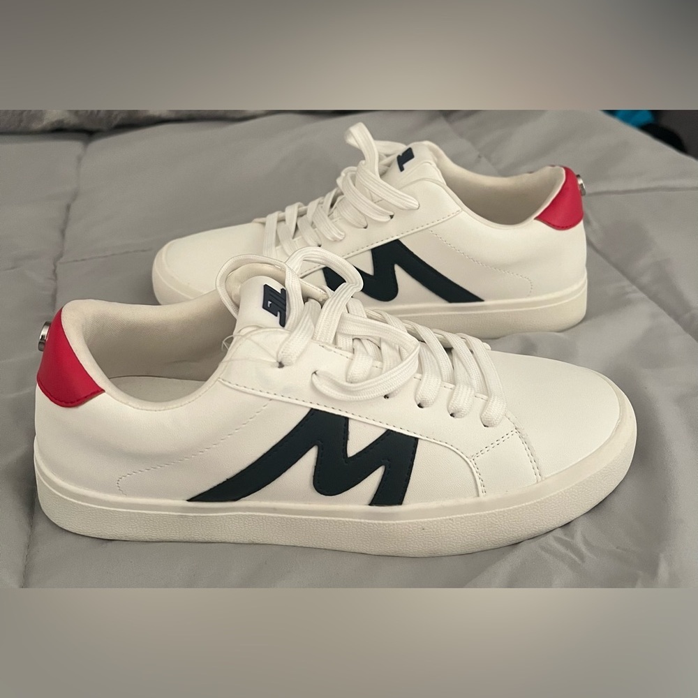 🆕Steve Madden Sneakers, Size 7 M